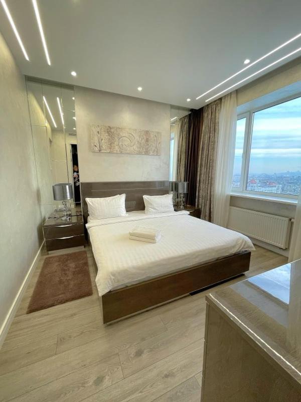 Vip Apartment 120M2 With Panoramic Windows, 22 Floor. Obolon Kiew Exterior foto